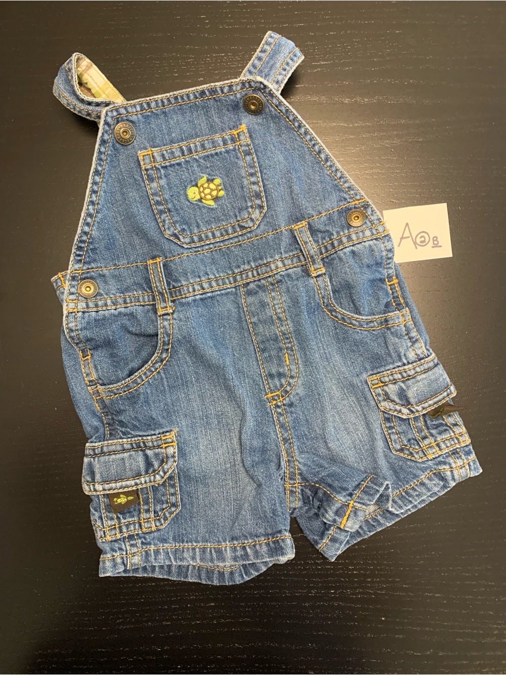 $3.00💝 Gymboree 3-6m Blue Denim Short Overalls with Turtle Patch